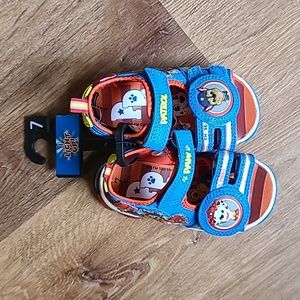 Boys size 7 Paw Patrol Sandals